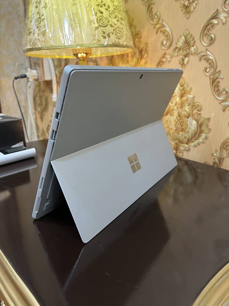 Microsoft surface pro 6 7