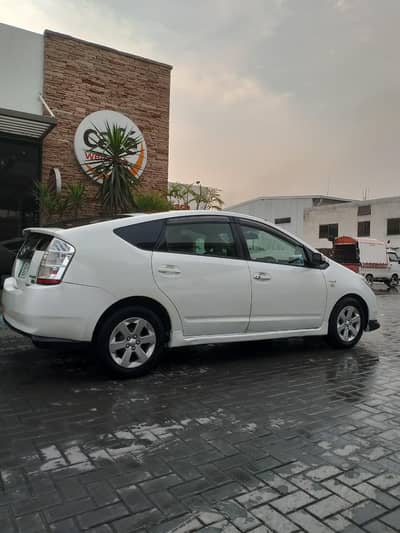 2013 Toyota Prius/ Top of the line Fully maintained