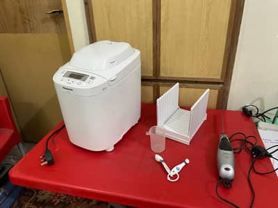 Panasonic Electric Automatic Breadmaker / Dough Maker with Accessories