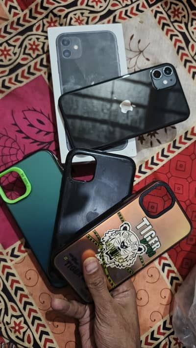 LL/A Model water pack set with box & charger 64 GB 10/9 condition