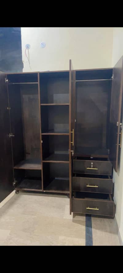 Brand New wardrobe Size 5/7