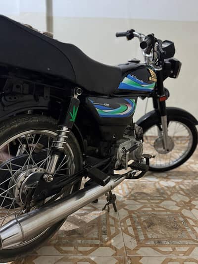 conditions achi tyers new hai engine all ok just buy and used