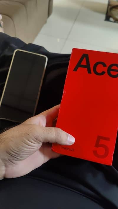 OnePlus 13r aka ace 5 / 12gb - 256gb