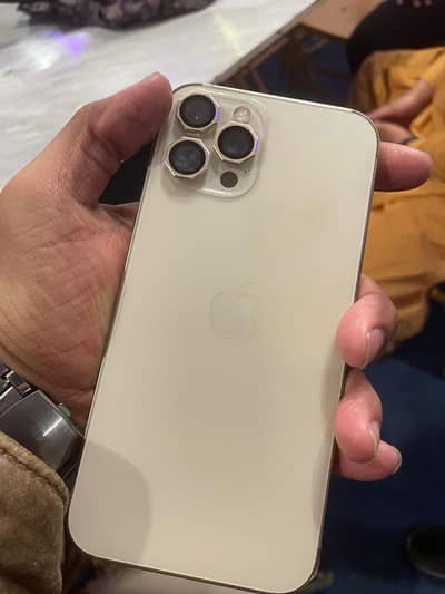 IPhone 12 pro max need and clean set