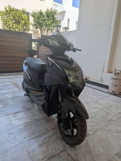 Jolta Electric Scooty