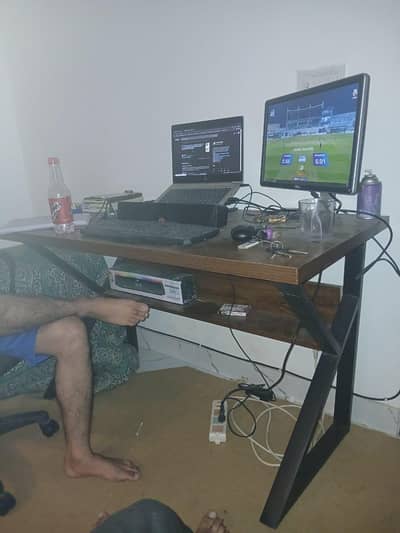 Table for Laptop, Freelancer Table, Table