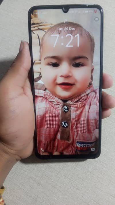 urgent sall karna ha 10b10 ha 4,. . ,. 64. . ,. ,gb ha  1 month use Howa ha