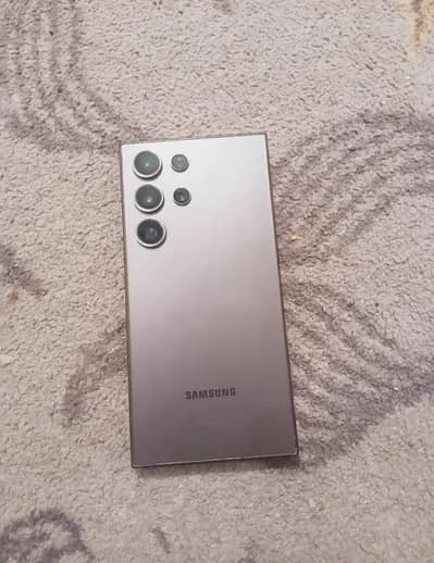 Samsung Galaxy S24 Ultra 12GB/256GB – Excellent Condition