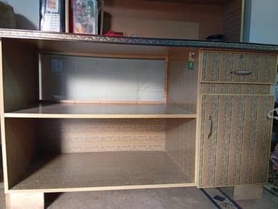 Table/ Iron Stand / Counter