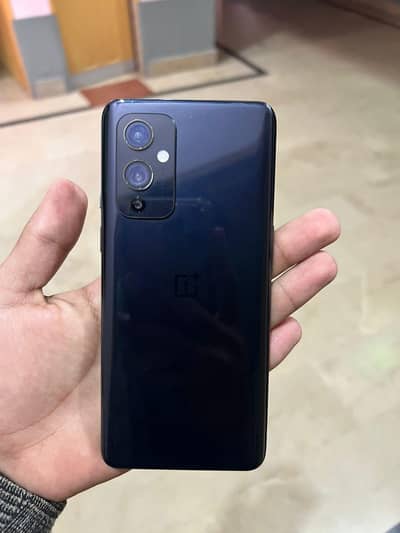 OnePlus 9 ha panel ka issues ha Sirf Baki all ok  cam. . outclass