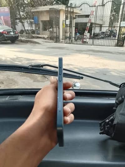 Iphone 13  jv 128 gb only contact WhatsApp 03323300716