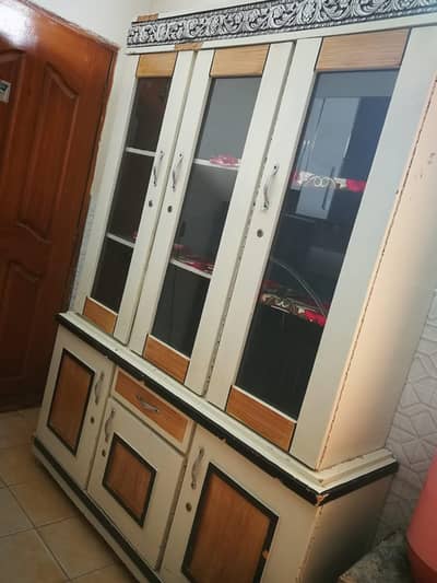 Crockery cabinet