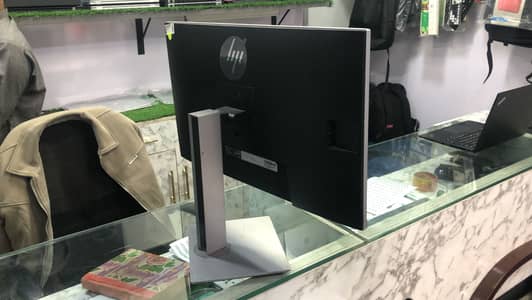 Hp 27” Borderless 2k Gaming LED.