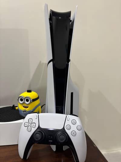 ps5 slim disc edition (new condition)