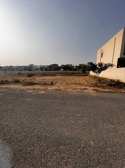PLOT # W-651 FACING PARK RESIDENTIAL PLOT LOCATED IN THE BEST BLOCK OF DHA LAHORE.