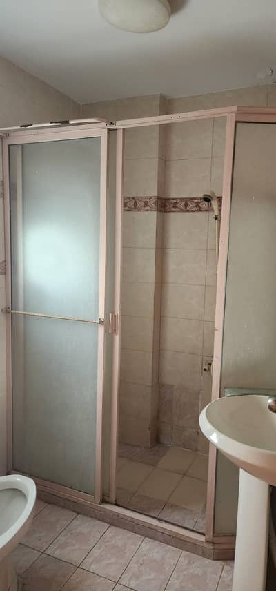 Shower Cabins  Available