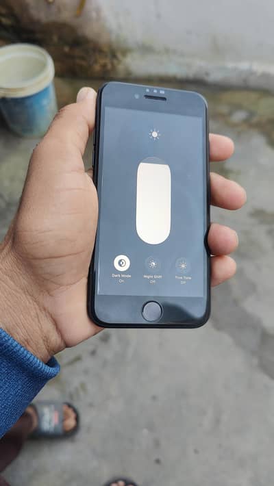 iphone SE 3rd 64gb factory unlock water pack