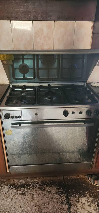 Stove branded Five Burner with Gas Oven