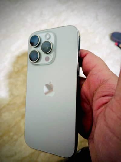 I phone 16 pro 256 jv