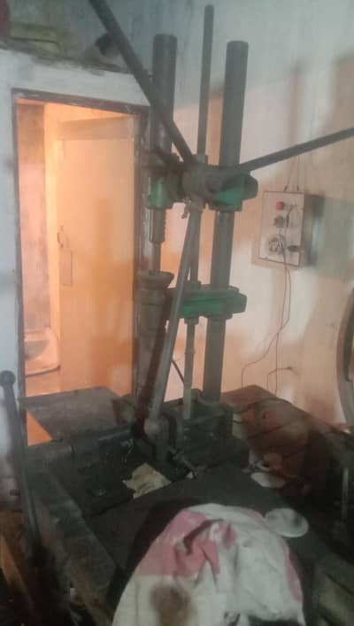 3 No. Hand moulding machine