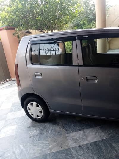 WAGEN R VXL EXCELLENT CONDITION 2017/2018)(03710470399)