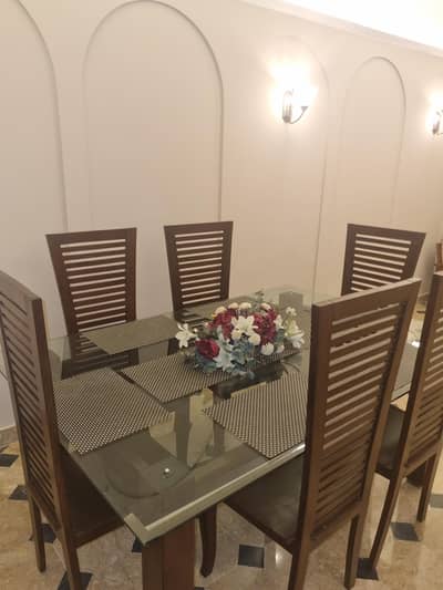 6 seater dinning table