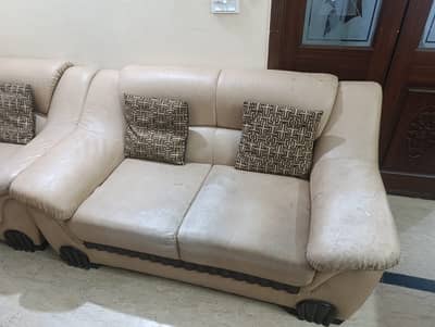 Leatherite fabric, Aur Mazboot heavy wood sofa set
