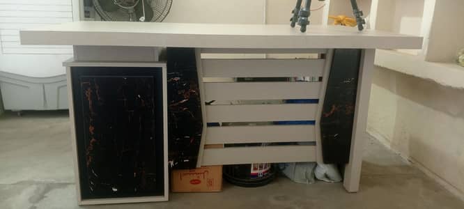 office table For sale new ha 4.5 fit +2.5 fit k ha
