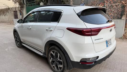 Kia Sportage AWD 2023 Total Genuine.