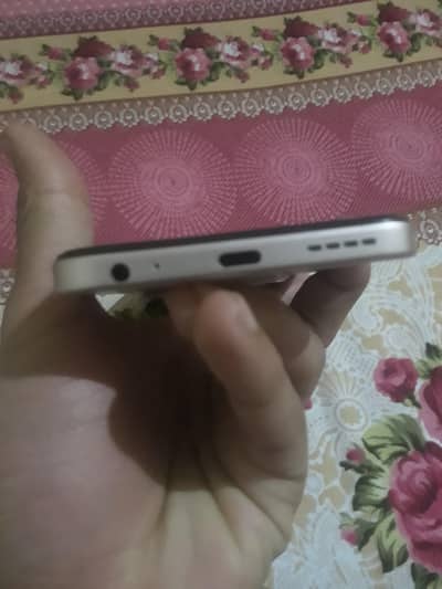infinix smart 10 with box charger 4/64