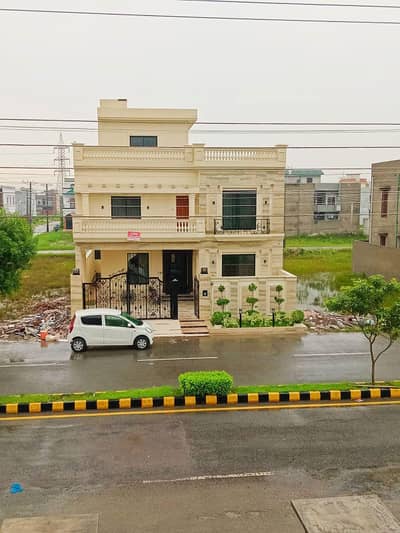 Ultra Modern Design House For Sale In Diamond City