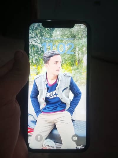 iPhone XR official pta approved urgent sale 0310(48(24(0)45 contact me