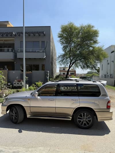 Toyota Land Cruiser vx limited