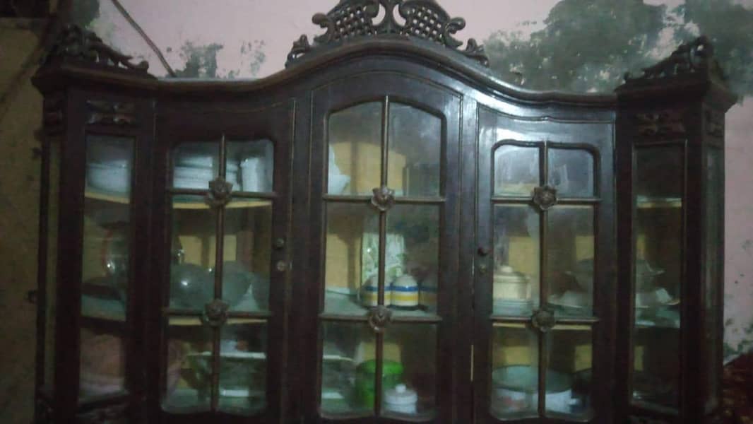 برتن والی الماری        ڈراسینگ 1