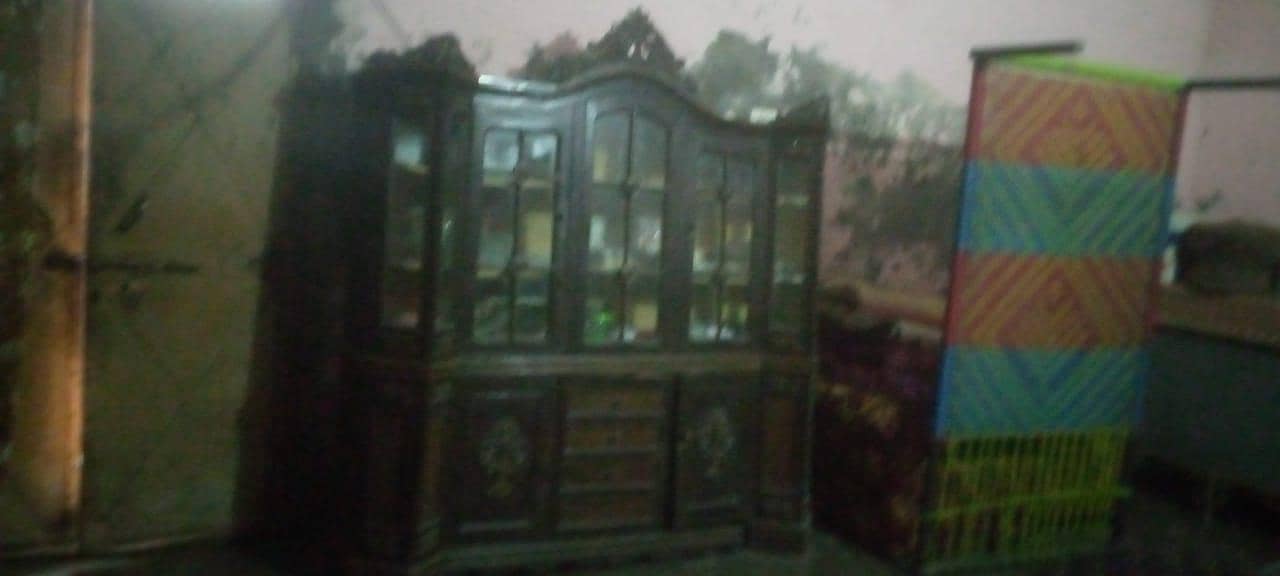 برتن والی الماری        ڈراسینگ 3