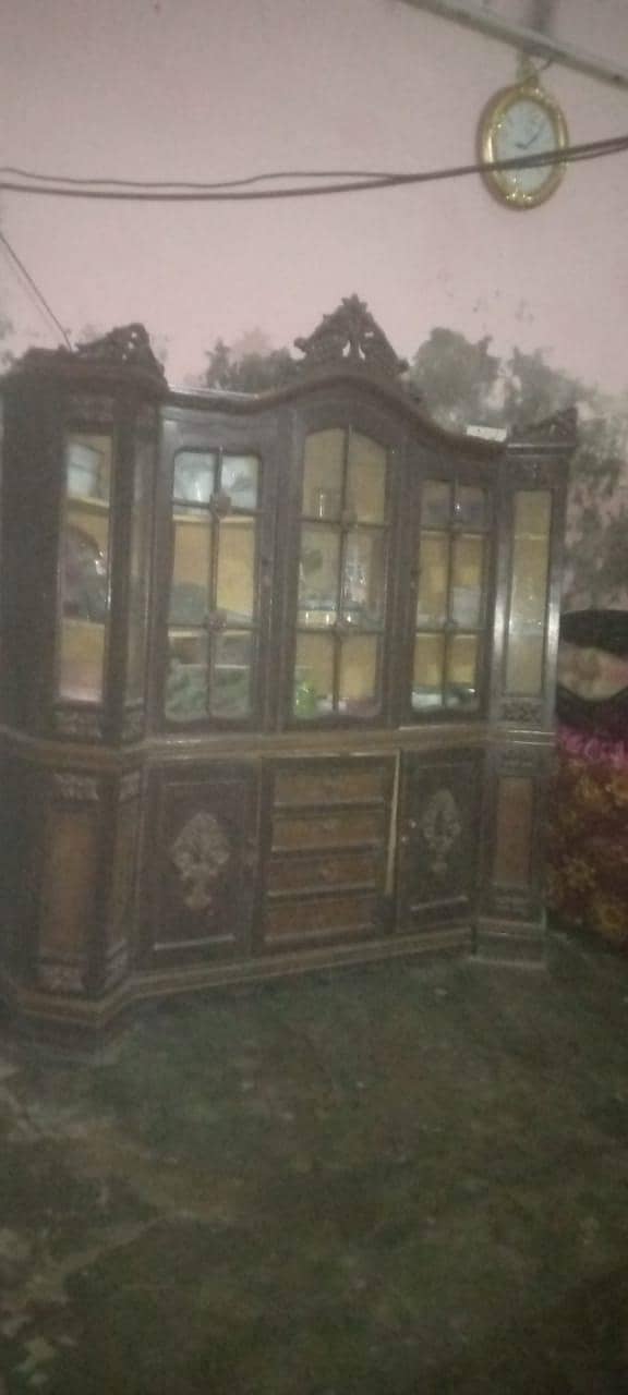 برتن والی الماری        ڈراسینگ 4