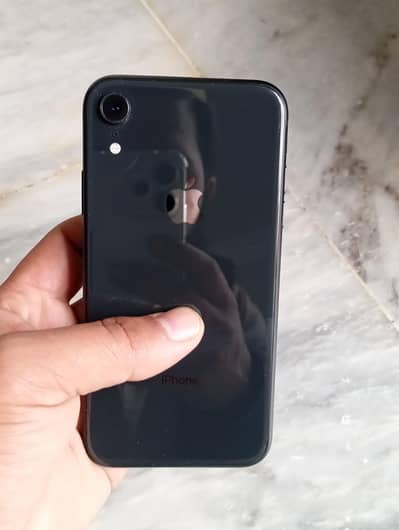 IPHONE XR 64GB FACTORY UNLOCKED