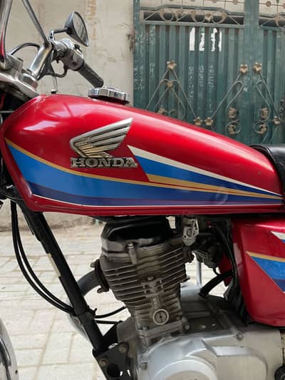 Honda 125 2006 antique chez. 0346/4768/795