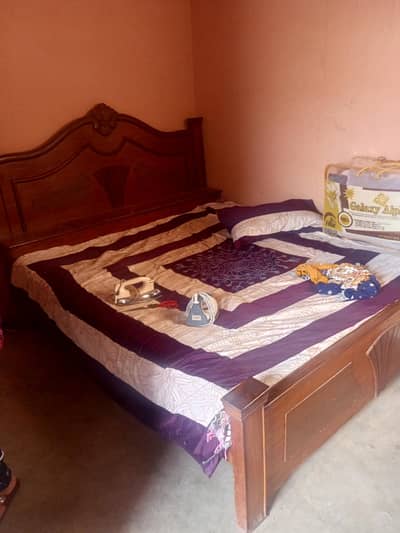 Wooden bed king size
