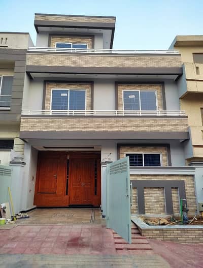 25x40 4 Marla Brand New House For Sale G-13