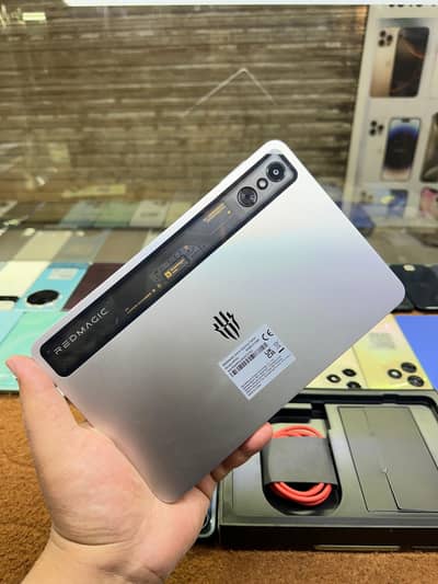 REDMAGIC ASTRA GAMING TABLET