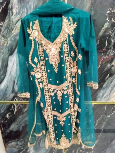 WEDDING DRESS FOR SALE . . . brand new . .