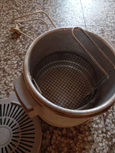 chips meet fry machine urgent sell