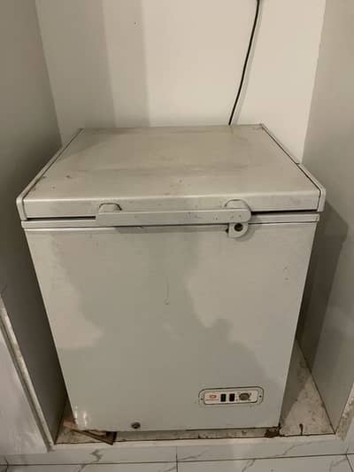 Dawlance deep freezer