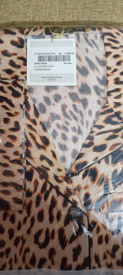 Branded Reseller stitched clothes one available too