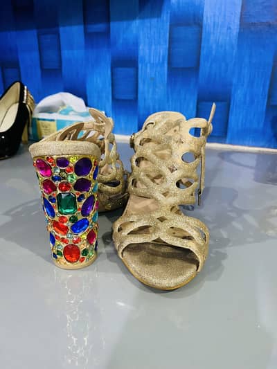 8 num  price sab ki alag hai