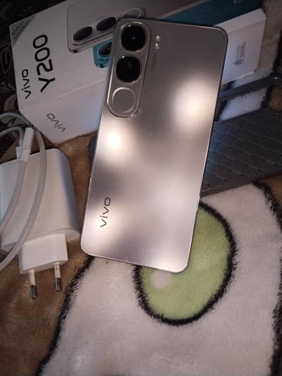 VIVO Y200