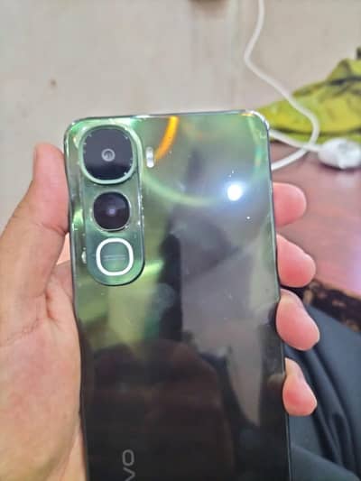 vivo. y400.10by10 all. ok full. wranti. muqamal box. 8gb. rem 256. mamry