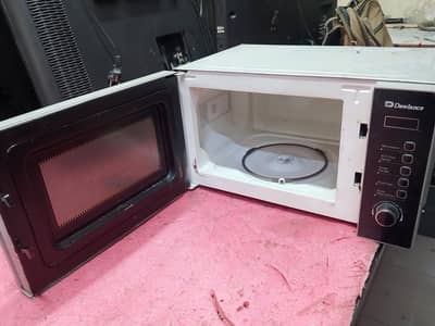 Dawlance Microwave Oven  Excellent Working Condition