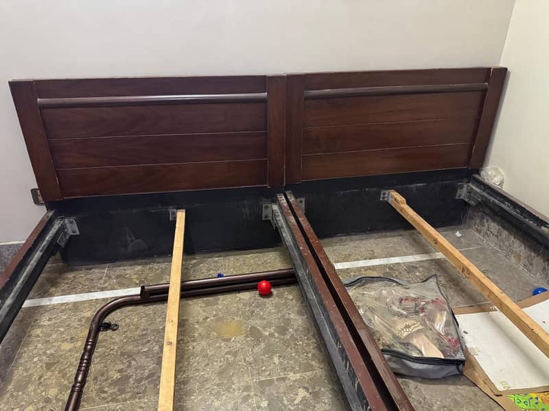 Sell single bed & sofas 1